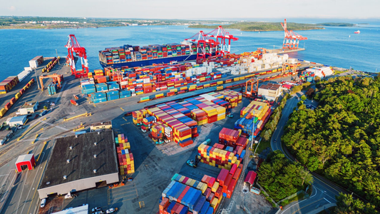 shipping container port in Canada